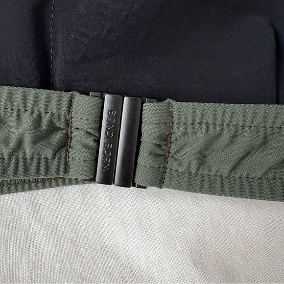 Bondi Born US 8 MEDIUM Anja Bikini Top Leya Bottom sculpteur Dark Green Moss - Picture 3 of 6